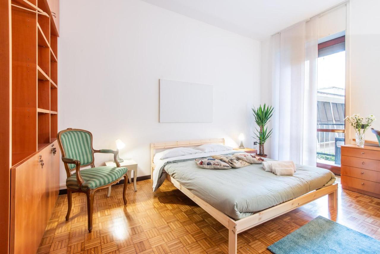 Central Guest House Milano Exteriör bild