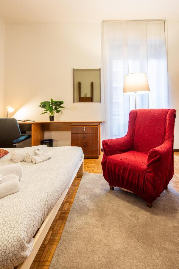 Central Guest House Milano Exteriör bild